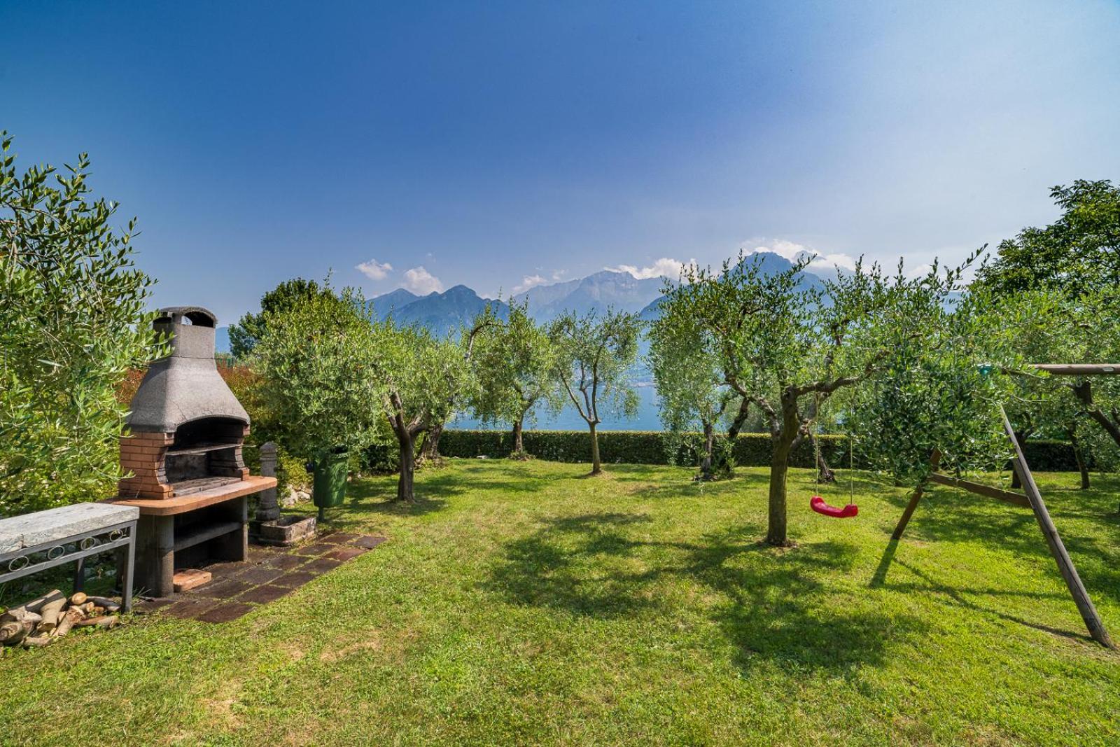 Villa Vittoria With Private Heated Pool & Shared Sauna - Bellagio Village Residence Oliveto Lario Buitenkant foto