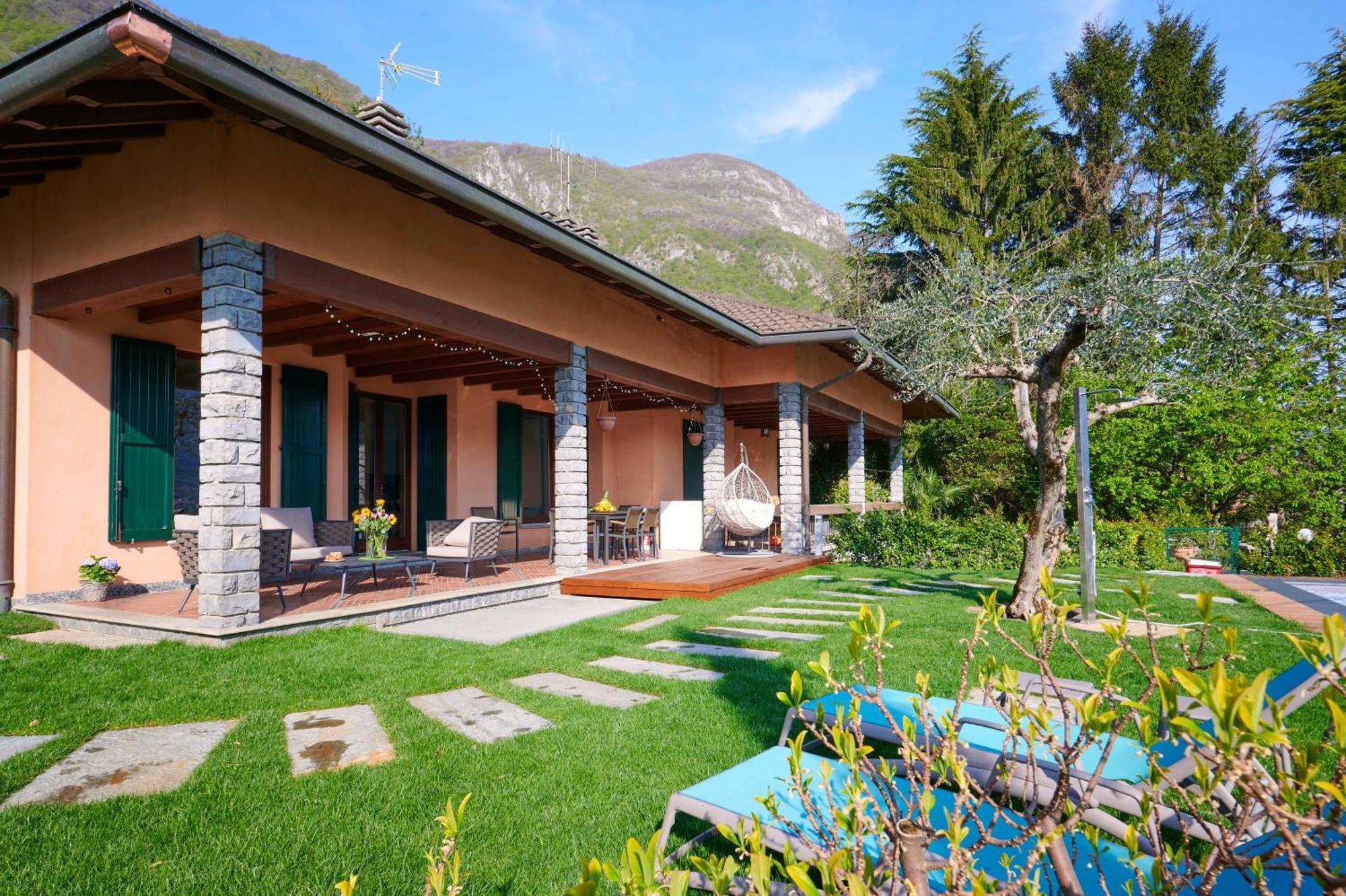 Villa Vittoria With Private Heated Pool & Shared Sauna - Bellagio Village Residence Oliveto Lario Buitenkant foto